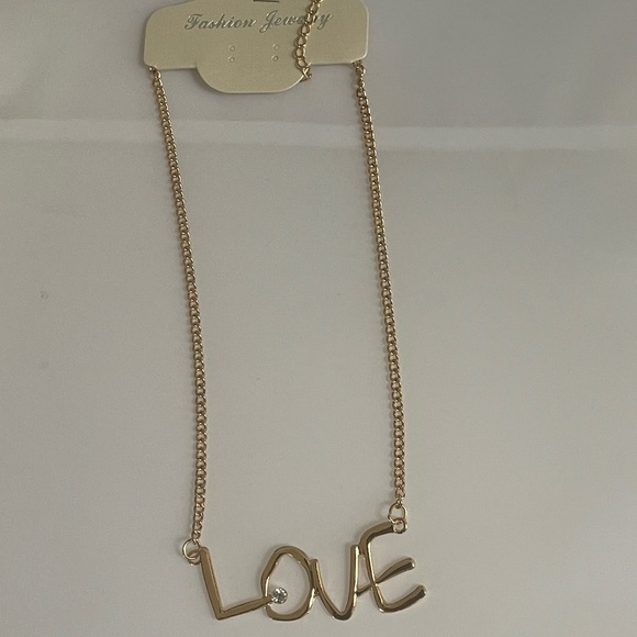 LOVE gold necklace - Picture 4 of 7